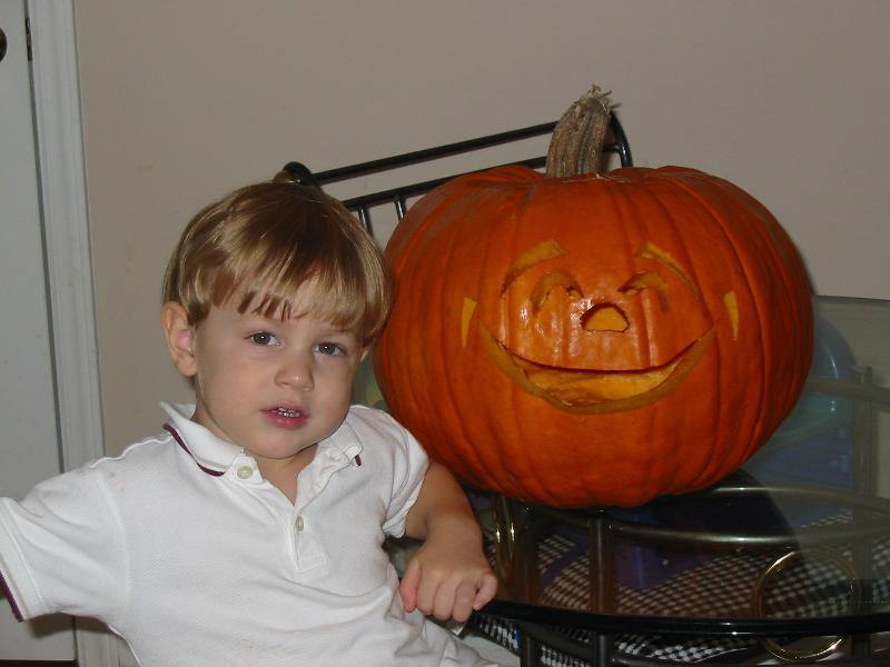 hunterpumpkin1.jpg